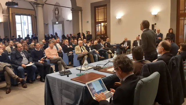 Descrizione immagine non disponibile