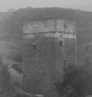 torre prima del restauro