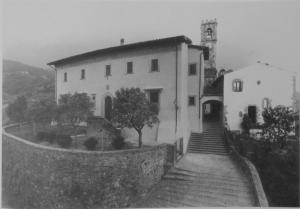 Vista del Palazzo comunale,Canonica e Torre